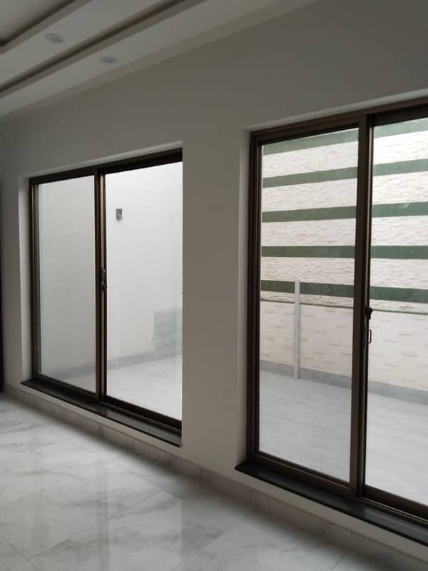 10 Marla House For Sale In Paragon City Lahore 9