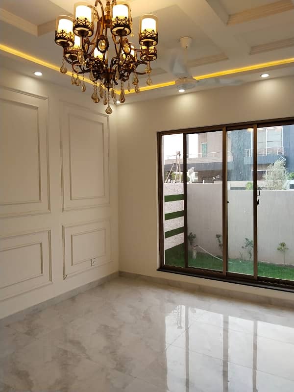 10 Marla House For Sale In Paragon City Lahore 13