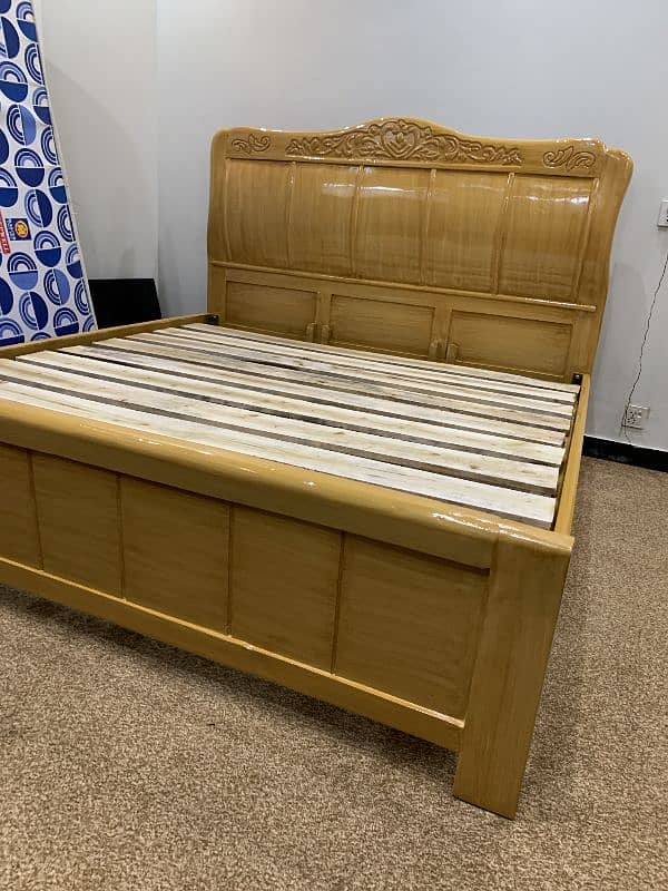 Pure wood king size only bed Neat new condition not used (only call me 1