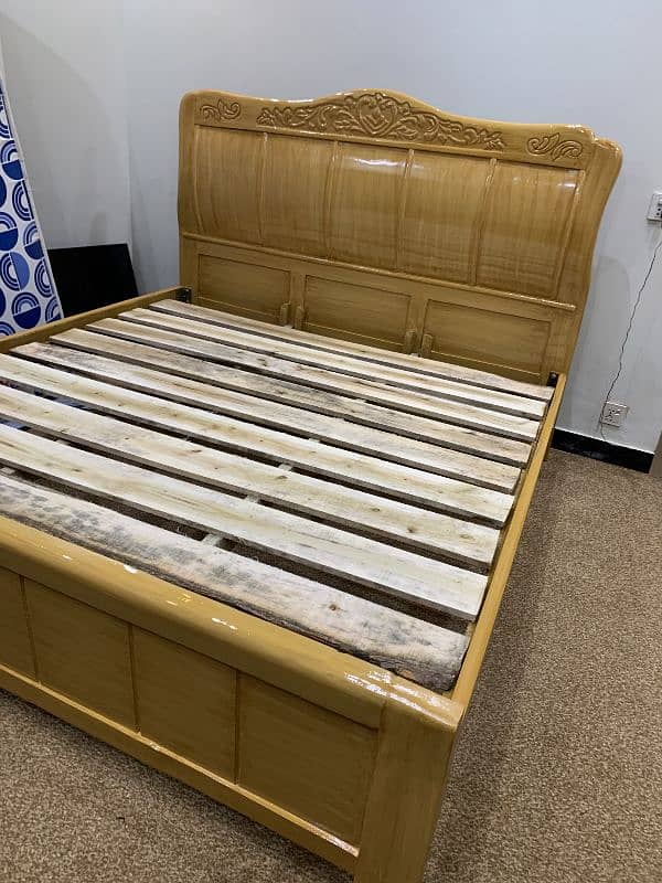 Pure wood king size only bed Neat new condition not used (only call me 3