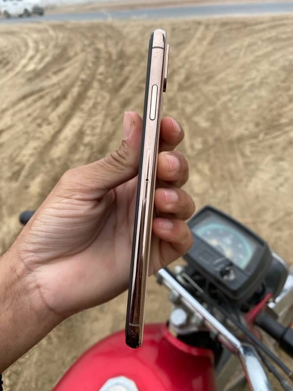 iPhone XS Max PTA Approved 256GB 2