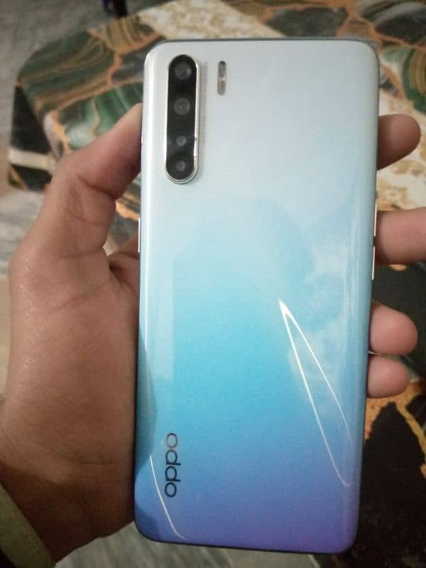 oppo f15 8/256 4