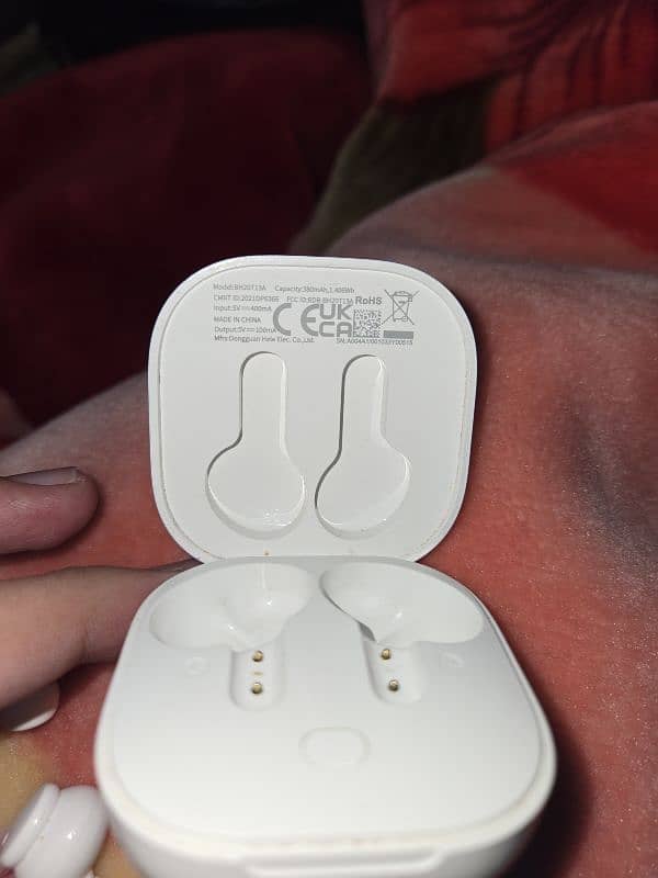 QCY orignal earbuds 4