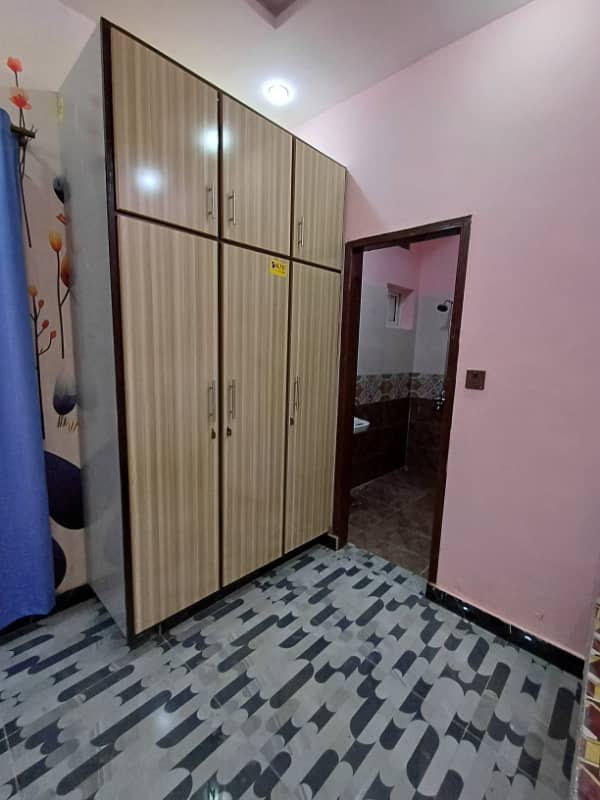 Brand new luxury Spanish Hania girls hostel Seats available in three seater Room for rent near ucp University or shaukat khanum hospital or UOL University or UMT University or Emporium Mall 4