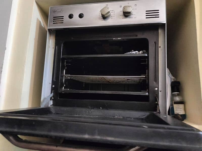 Gas Oven 10/10 Condition 2