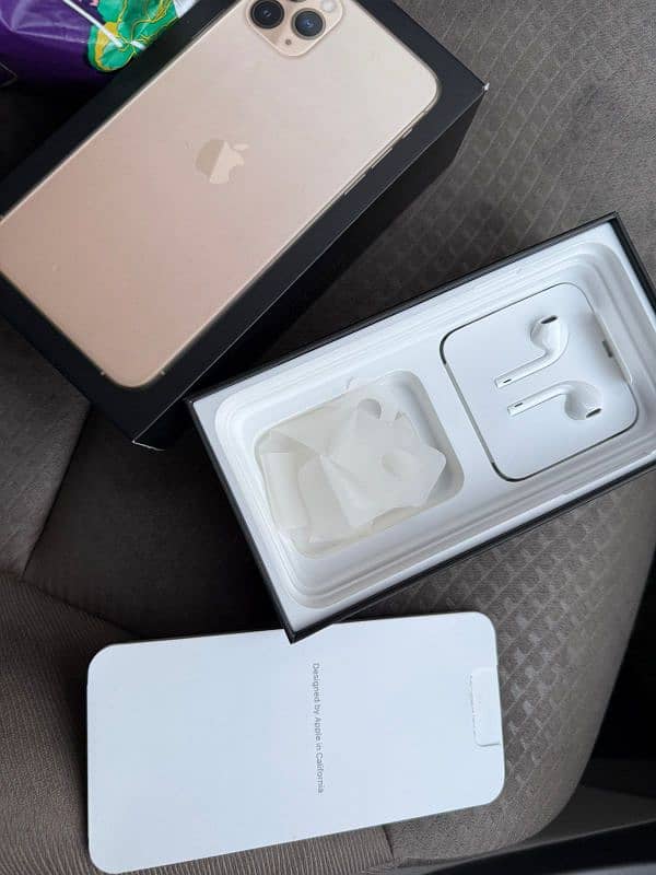 iPhone 11 Pro Max 256GB 7