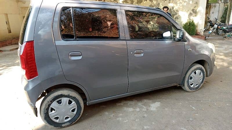 Suzuki Wagon R 2017 1