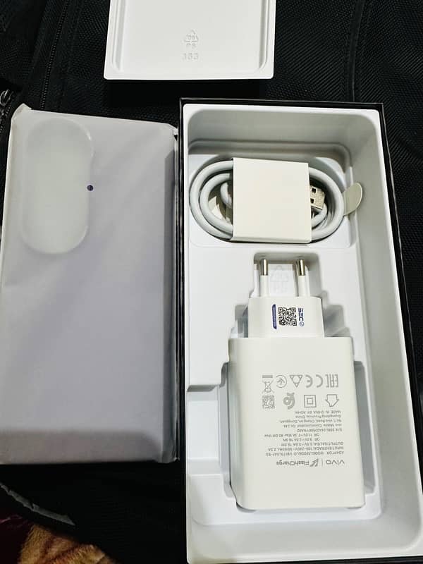 Vivo v40 Brand New Just Box Open 0