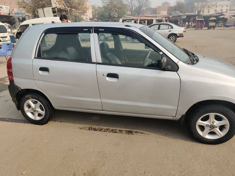 Suzuki Alto 2000 1