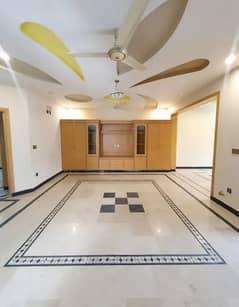 14 Marble Beautiful Double Road Ground Floor Portion For Rent G-11