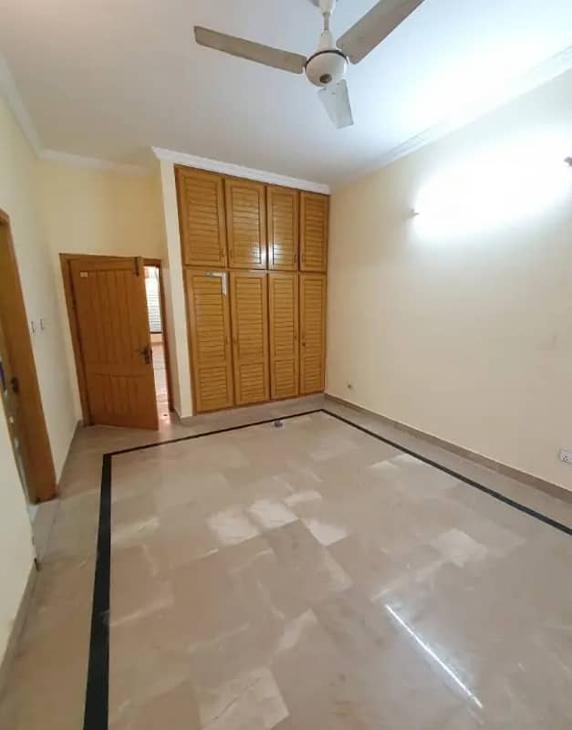 14 Marble Beautiful Double Road Ground Floor Portion For Rent G-11 1