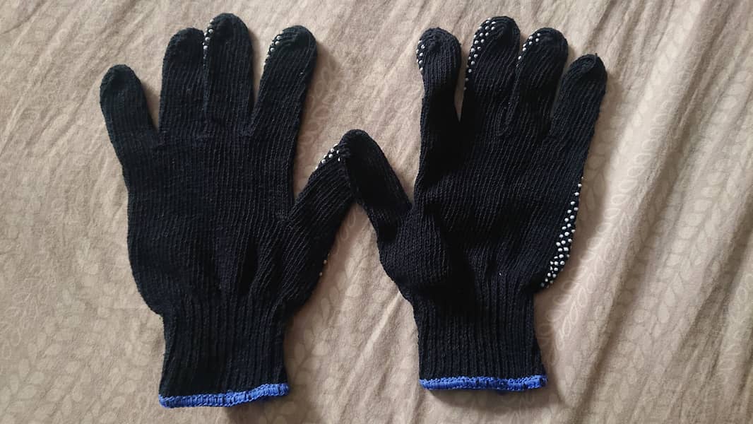 Pair of 5 Saftey Gloves  1