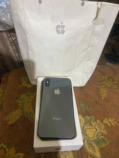 iPhone XS iCloud lock