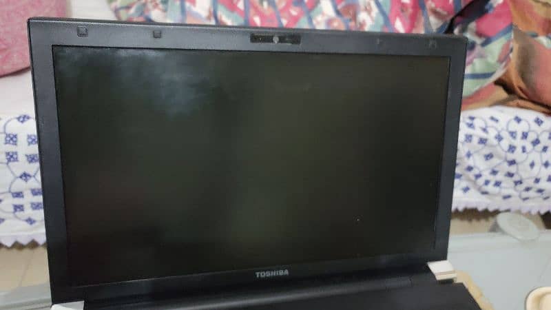 Toshiba Laptop 1