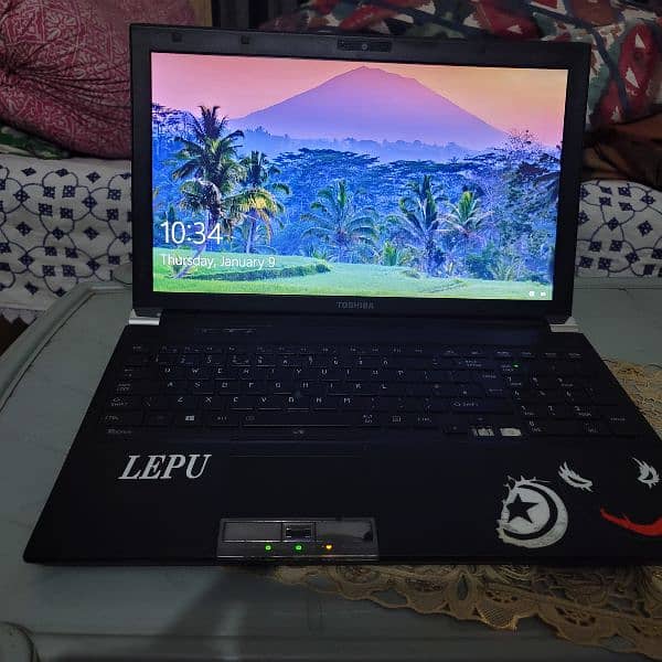 Toshiba Laptop 7