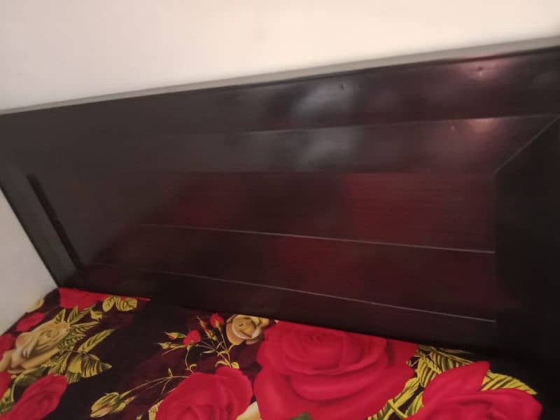 double bed in good condition 4