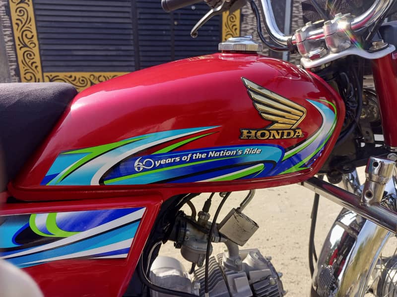 Honda CD 70 2024 3