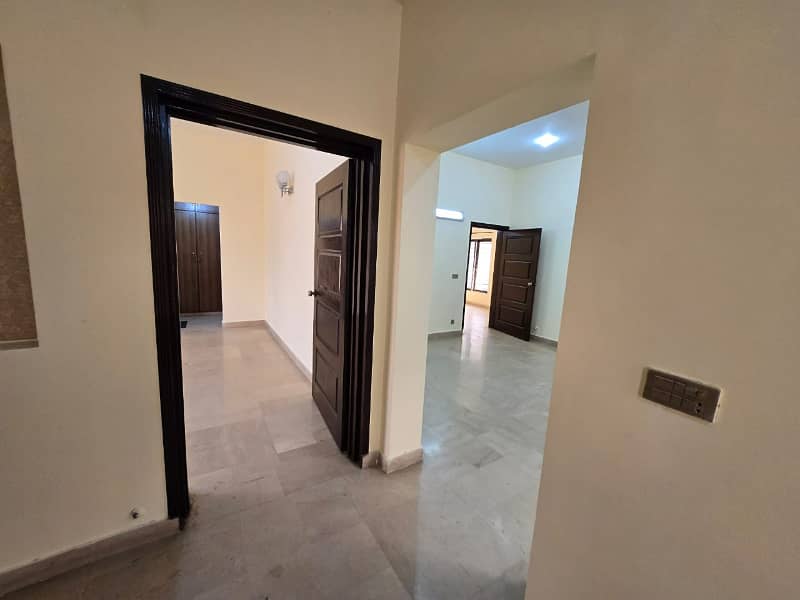 10 Marla Used House Available For Sale In Gulbahar Block Sector C Bahria Town Lahore 16