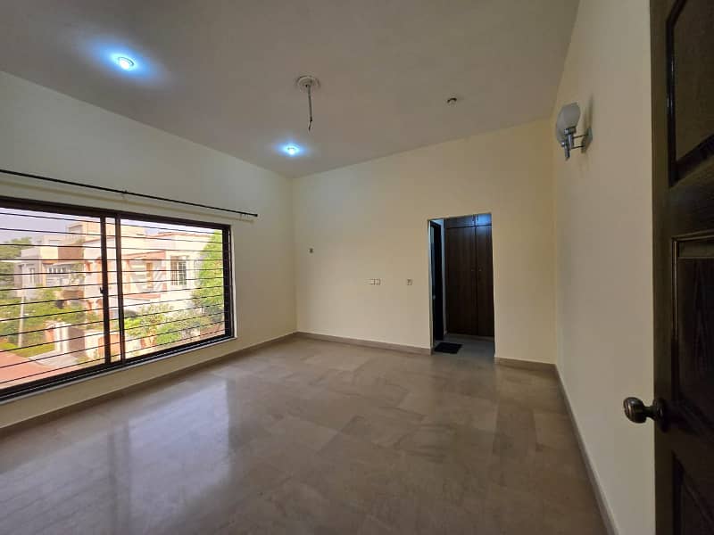 10 Marla Used House Available For Sale In Gulbahar Block Sector C Bahria Town Lahore 20