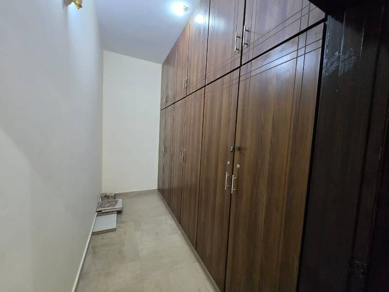 10 Marla Used House Available For Sale In Gulbahar Block Sector C Bahria Town Lahore 25