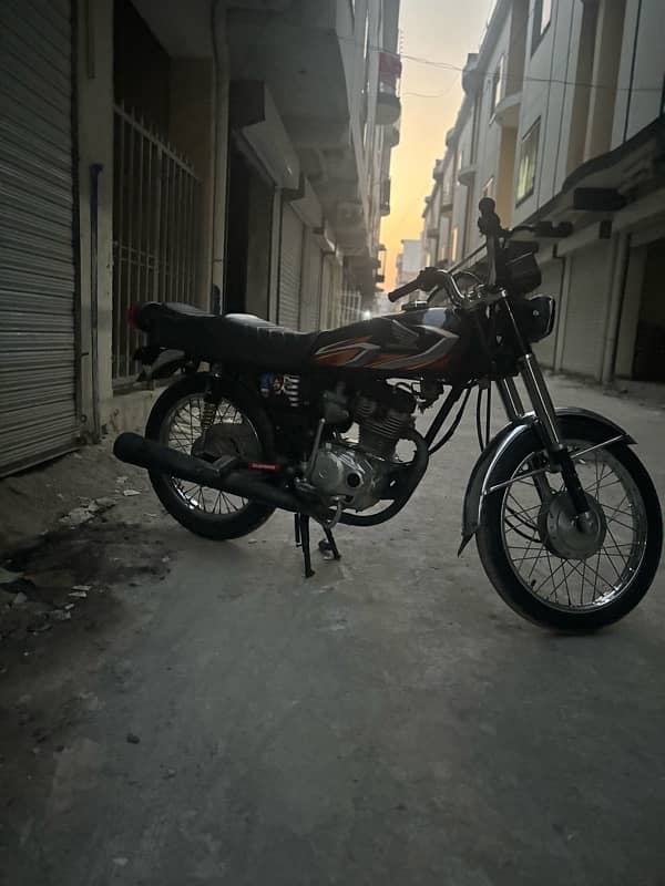 Honda 125 2021 model urgent sale 8