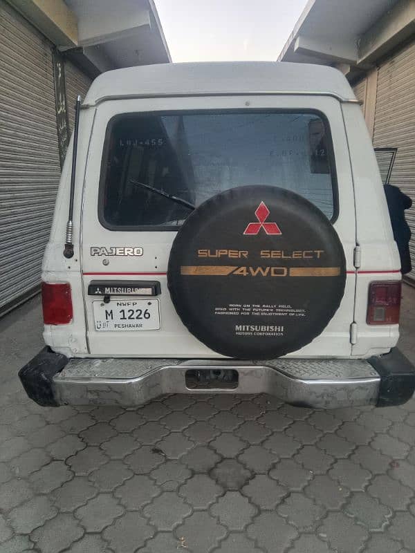 Mitsubishi Pajero 1988 1