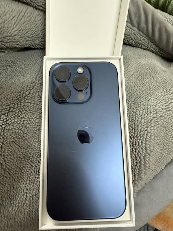 iPhone 15 Pro 128GB Factory Unlocked 10/10 Non PTA sim 2 will work 3