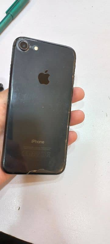 iphone7 32gb pta approved 1