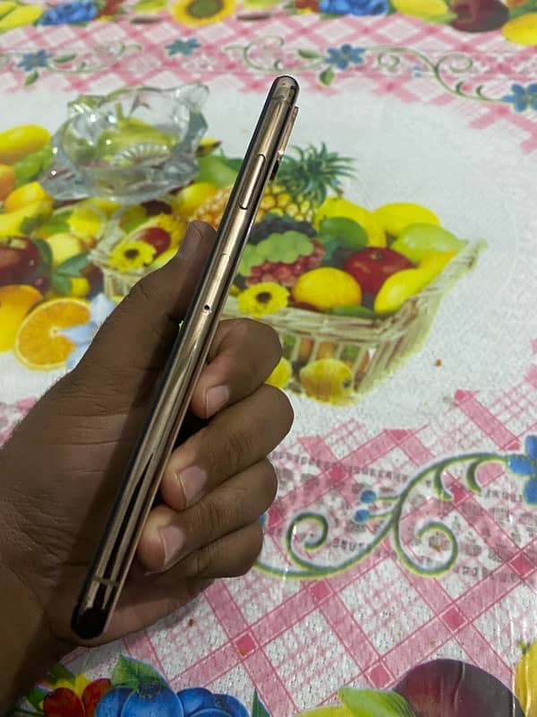 I phone XS Max non pta factory unlock 5