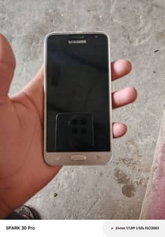 Samsung Galaxy j3 sirf mobile he charger daba ni he pta approved he