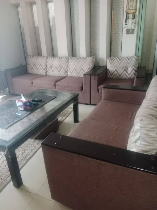 5 seater used sofa with table 2