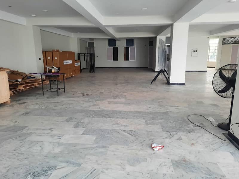 5000 Sq Ft Commercial Space Available For Rent In Expressway Islamabad 9