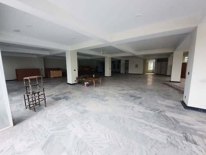 5000 Sq Ft Commercial Space Available For Rent In Expressway Islamabad 13