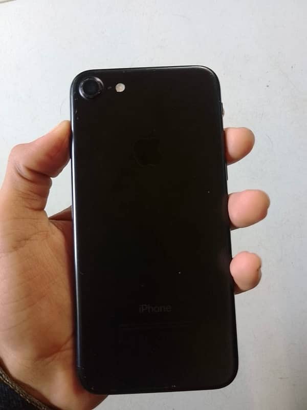 iPhone 7 : 256 GB 2