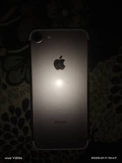 I phone 7 32 gb with box