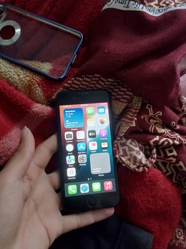 i phone se2020 128gb all new pubg camra good exchang posibal 1