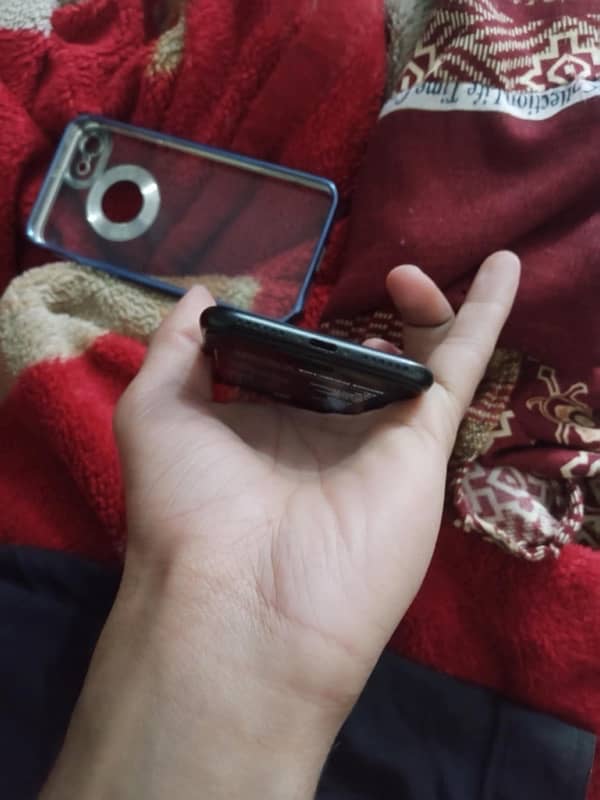 i phone se2020 128gb all new pubg camra good exchang posibal 4