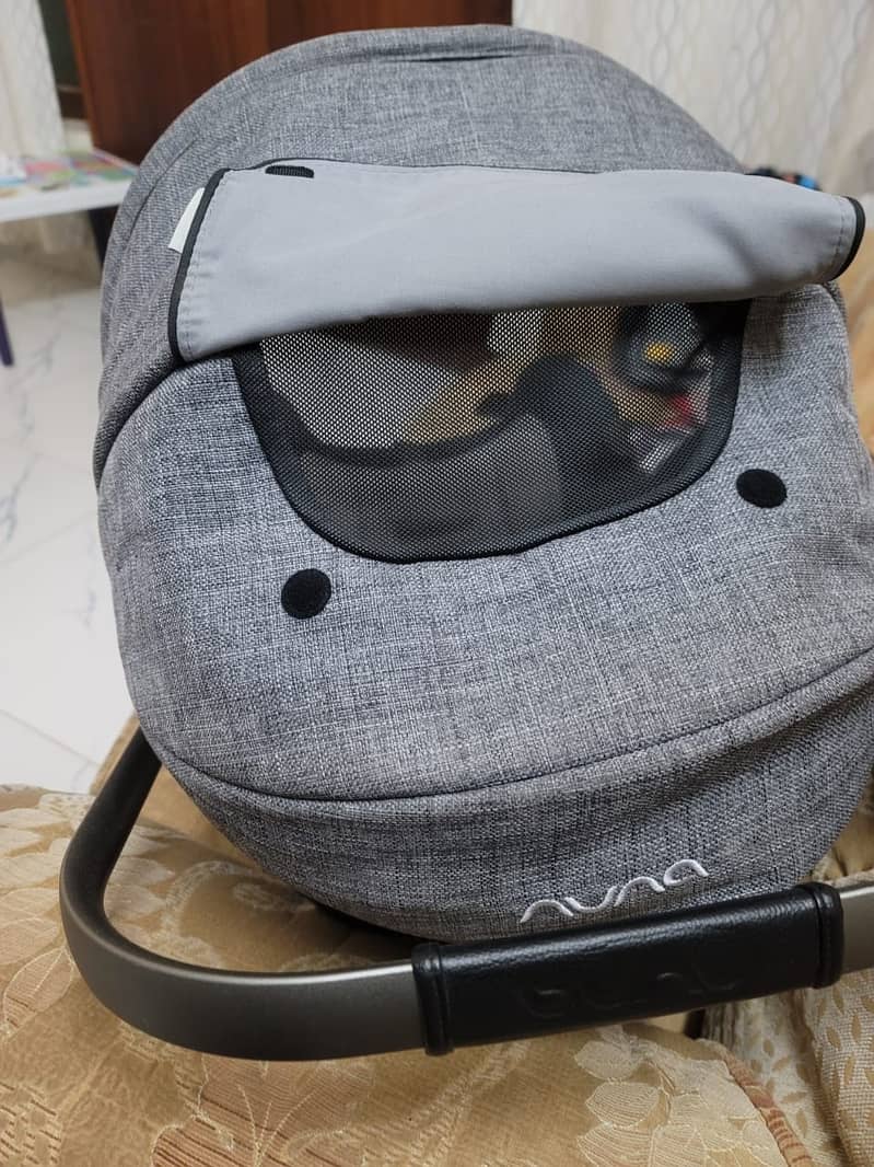 Baby car seat imported with isofix base 3