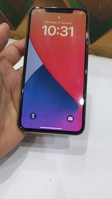 iPhone 11 Pro Max 256GB 4