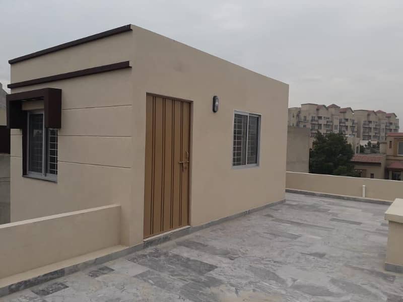 5 Marla Brand New Luxury House For Sale In Bahria Town Lahore. 9