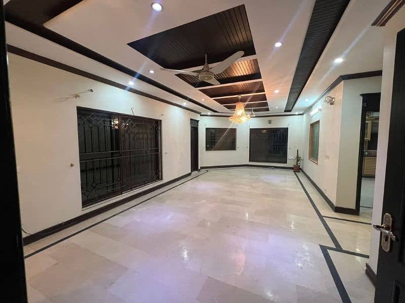 1knal upper portion avelebal far rent in G-15 F15 1