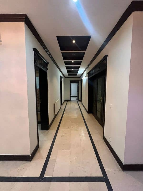 1knal upper portion avelebal far rent in G-15 F15 3