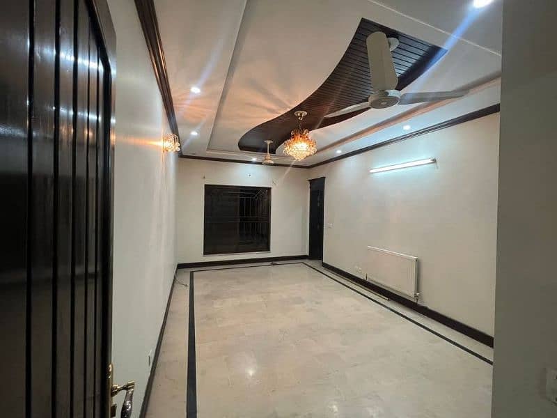 1knal upper portion avelebal far rent in G-15 F15 4