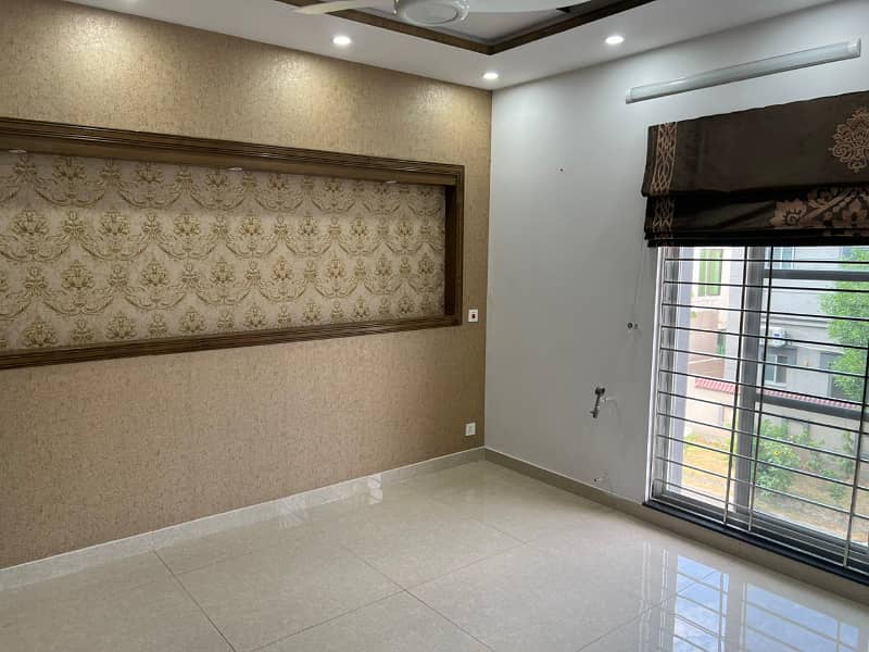 5 Marla Like New House For Rent In Bahria Town Lahore. 29