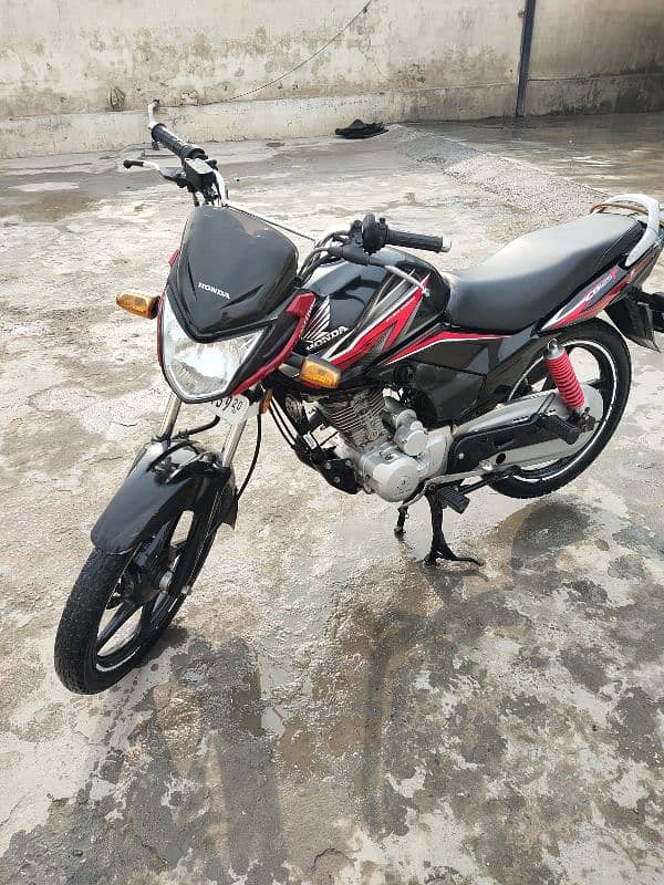 HONDA CB 125F SPECIAL EDITION 1