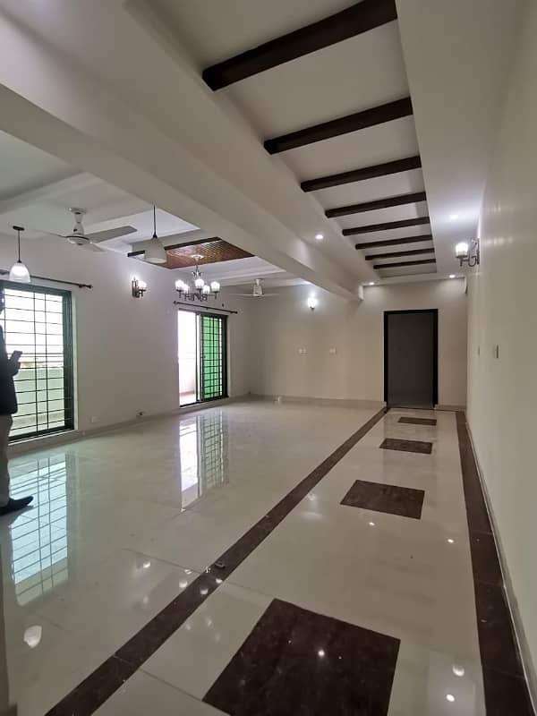 10 Marla 3 Bedroom Apartment Available For Rent In Askari 10 Sector-F Lahore Cantt 12