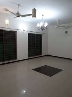 10 Marla 3 Bedrooms Apartment Available For Rent In Sector B Askari 11 Lahore