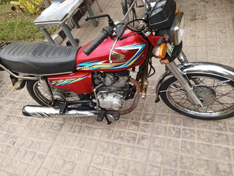 Honda 125 & United Motorcycle CD 70 9