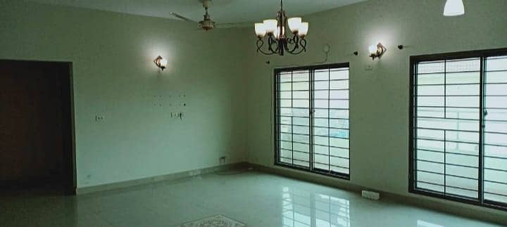 10 Marla 3 Bedroom Apartment Available For Rent In Sector B, Askari 11, Lahore. 12