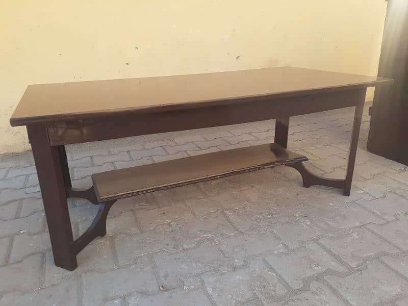 1 x coffee table, with 2 x racks new polished, good condition 4